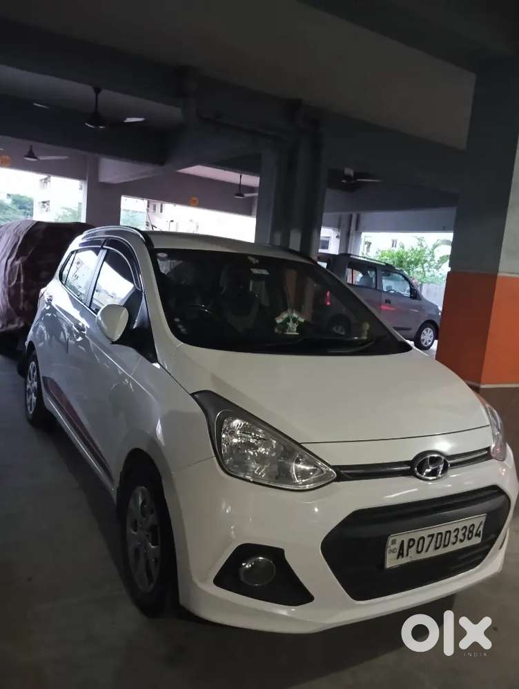 Hyundai I10 / 1.2 Sportz