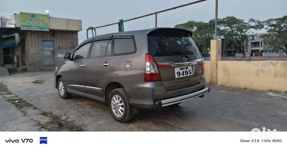 Toyota Innova 2013 Diesel 248555 Km Driven