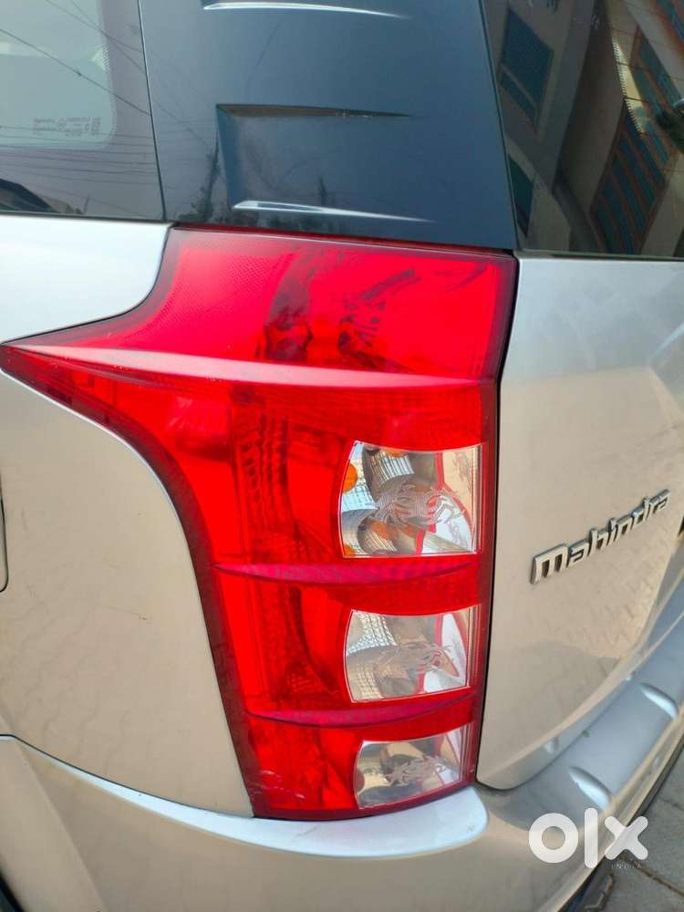 Mahindra Xuv500 W8 2016 Dual Tone