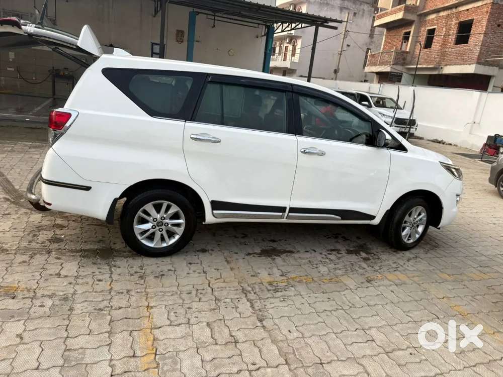 Toyota Innova Crysta 2008 Diesel Well Maintained