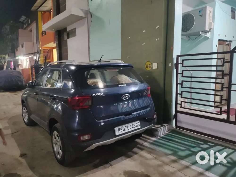 Hyundai Venue 2021 Petrol With Manual Transmission