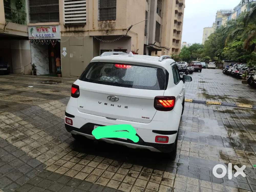 Hyundai Venue Petrol Automatic 2021 Model Car