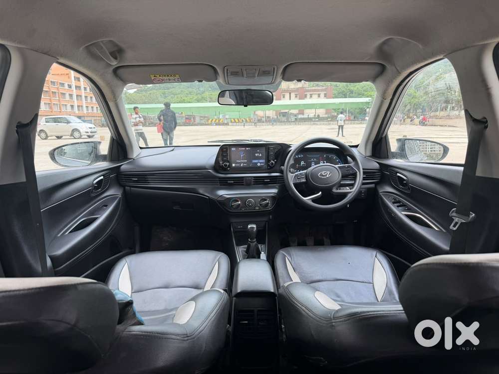 Hyundai I20 Sportz 1.2 Mt Dual Tone, 2022, Petrol