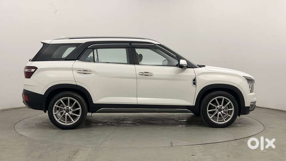 Hyundai Alcazar Platinum 7 Str 1.5 Turbo Petrol Adventure, 2023, Pet..