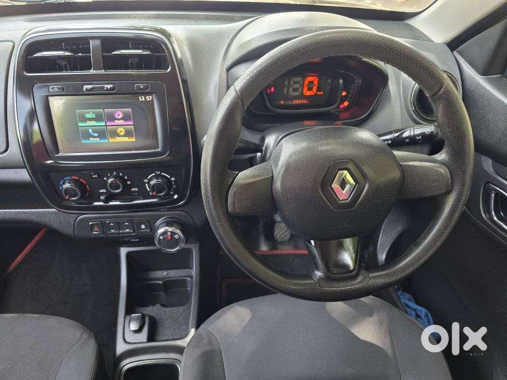 Renault Kwid 1.0 Rxt (o) Easy-r, 2019, Petrol