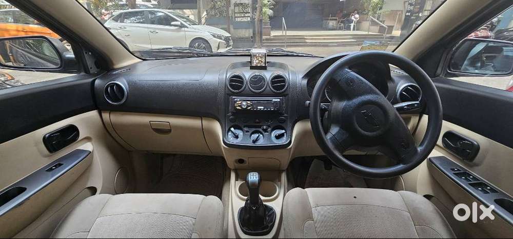 Enjoy 7 Seater Cng Car