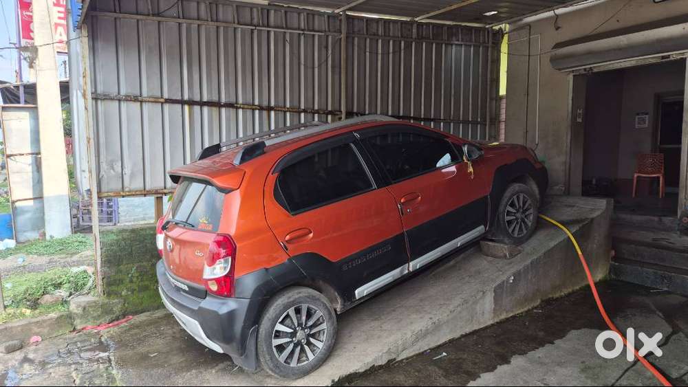 Toyota Etios Cross