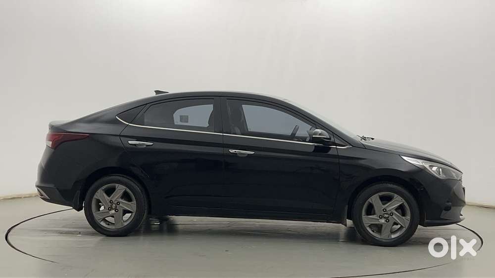 Hyundai Verna 1.5 Sx Ivt, 2022, Petrol