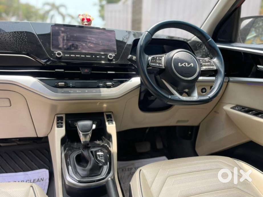 Kia Carens Luxury (o)1.5 Turbo Petrol Dct 7 Str, 2022, Petrol