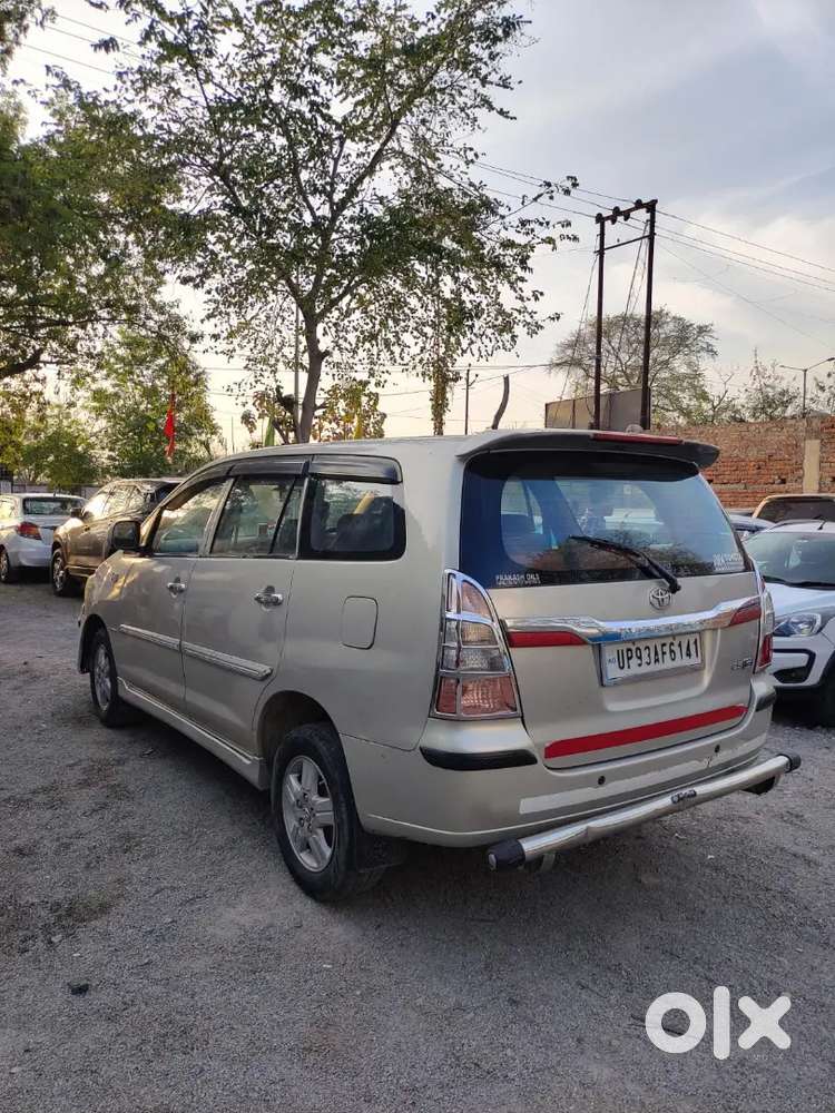 Toyota Innova 2014 Diesel Well Maintained