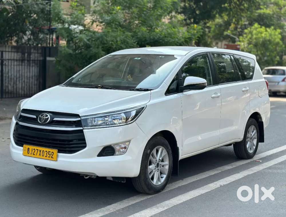 Toyota Innova Crysta [2020-ongoing] 2.4 Gx 8 Str, 2017, Diesel