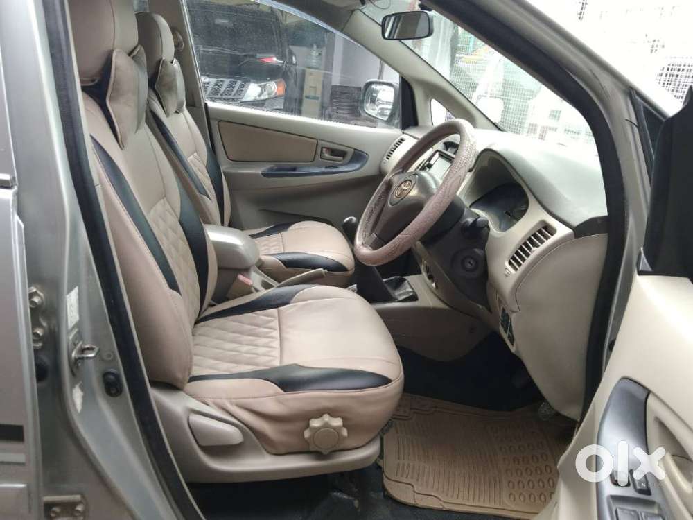 Toyota Innova 2.5 G (diesel) 8 Seater, 2011, Diesel