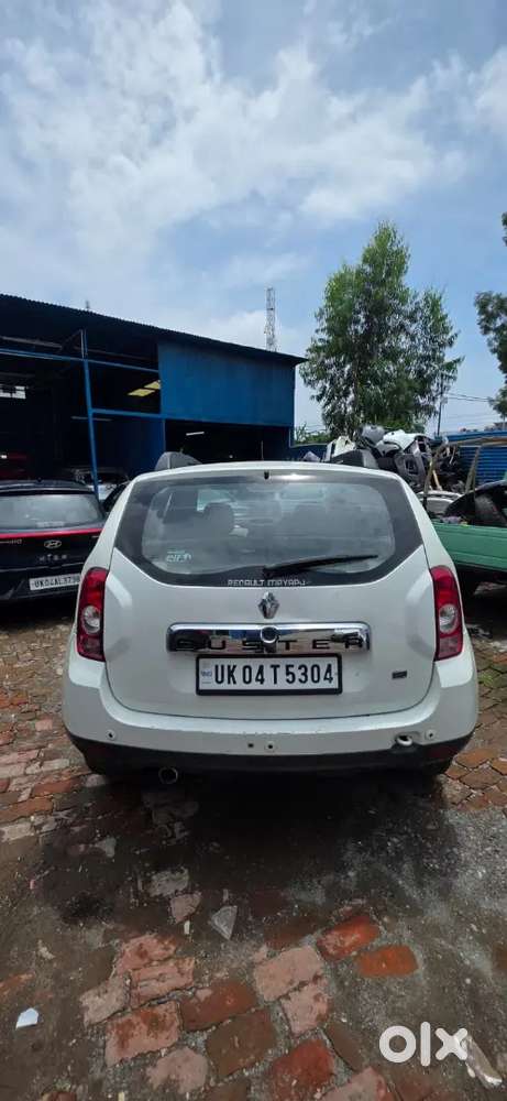 Renault Duster 2015 Petrol Manual 3rd Owner