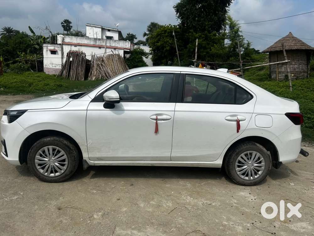 Honda Amaze 3rd Gen V Mt 2025 Year Car