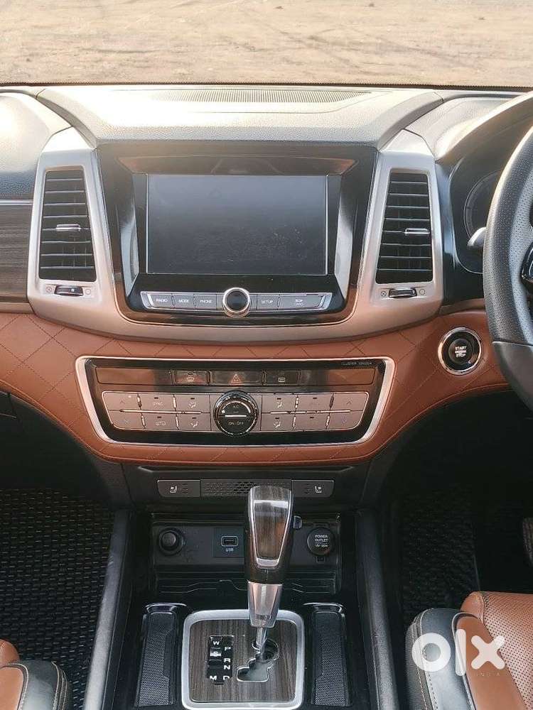 Mahindra Alturas G4 4x2 At, 2019, Diesel