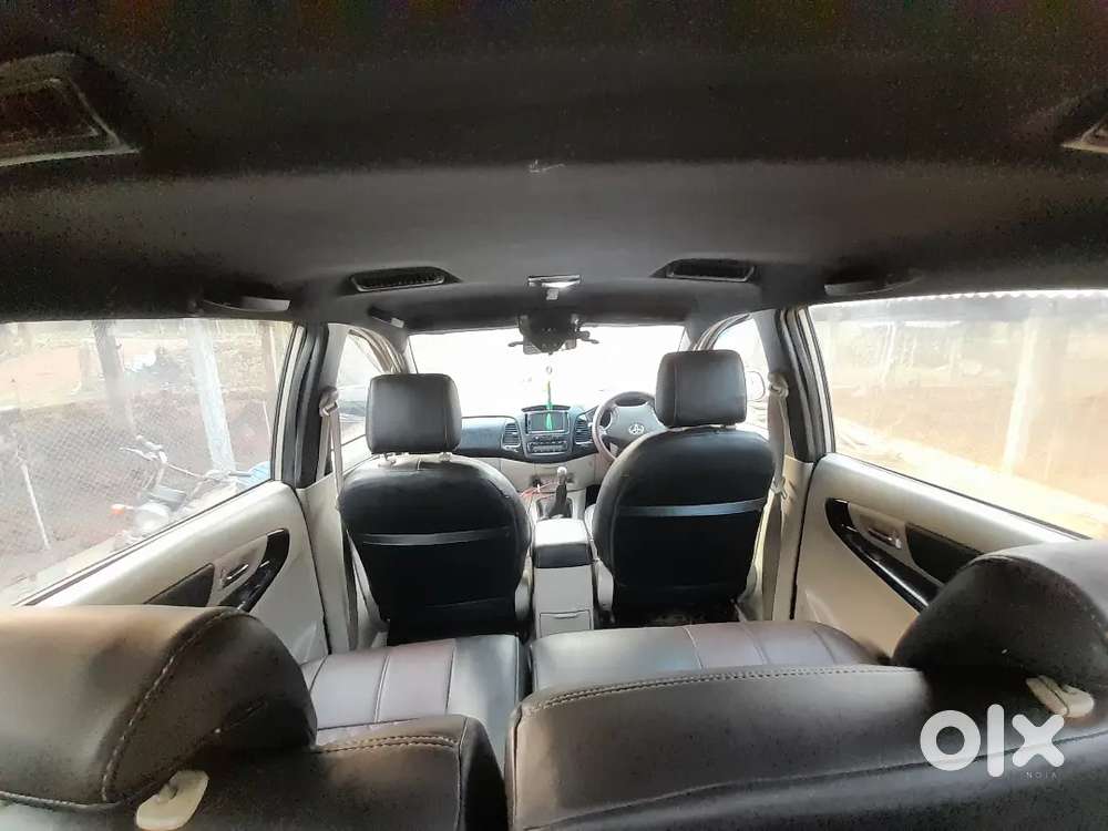 Toyota Innova 2011 Diesel 206000 Km Driven