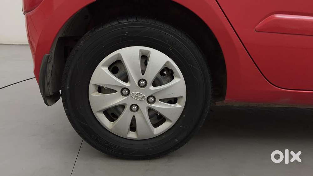 Hyundai I10 Sportz At, 2012, Petrol