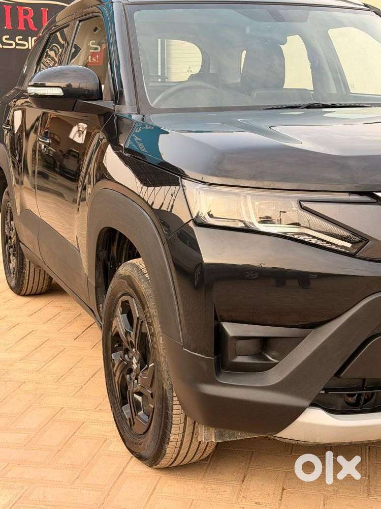 Maruti Suzuki Brezza 1.5 Zxi At Smart Hybrid, 2025, Petrol