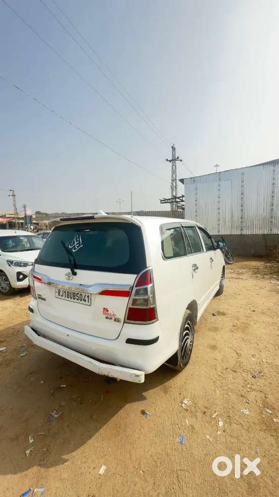 Toyota Innova 2.5 Le 2015