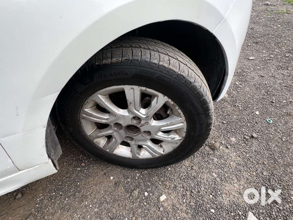 Tata Tiago 1.2 Revotron Xz (o), 2016, Petrol