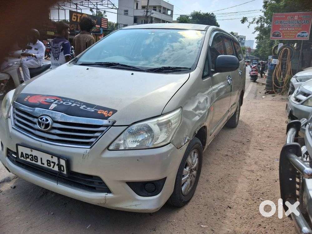 Toyota Innova 2.0 V, 2010, Diesel