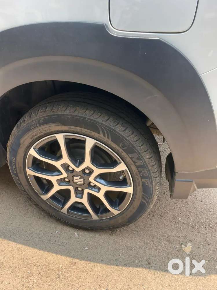 Maruti Suzuki Xl6 2023 Petrol 27000 Km Driven