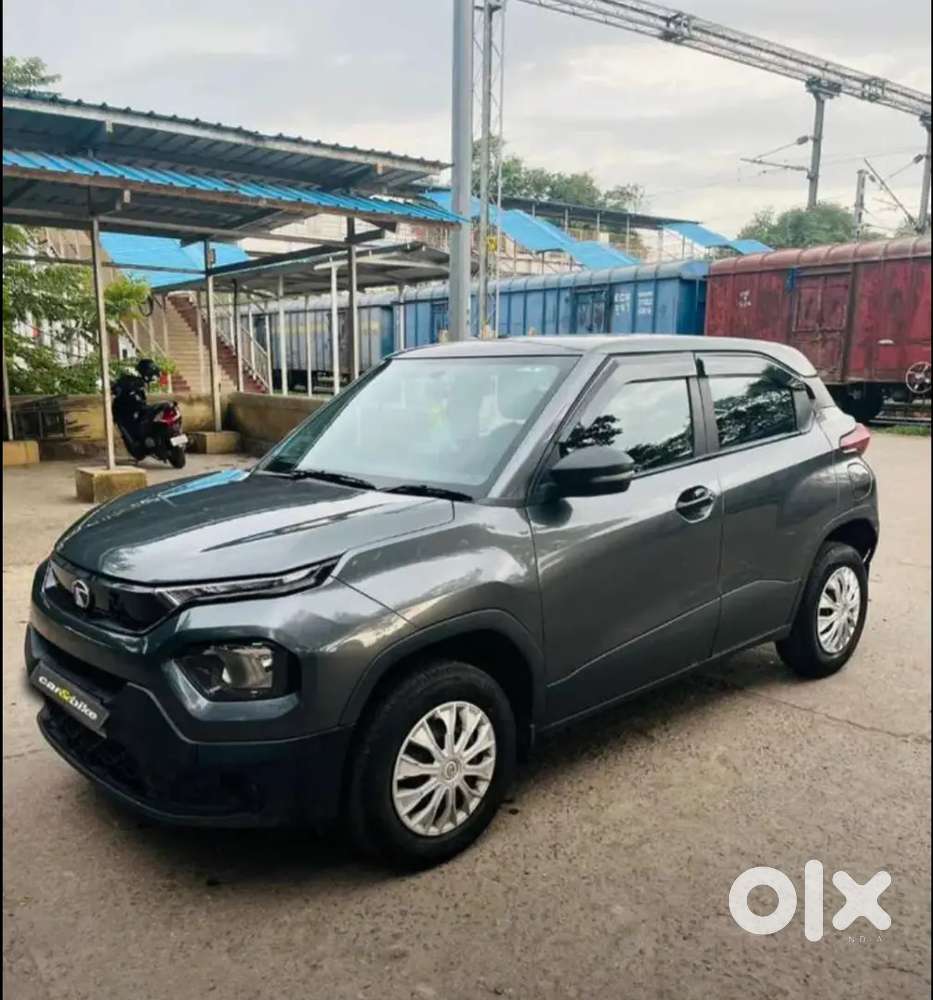 Tata Punch 2025 Petrol 1900 Km Driven