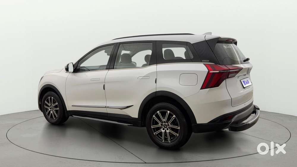 Mahindra Xuv700 2.0 Ax 7 Petrol Mt Str, 2023, Petrol