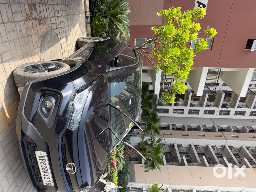 Tata Nexon Xz + Dark Edition