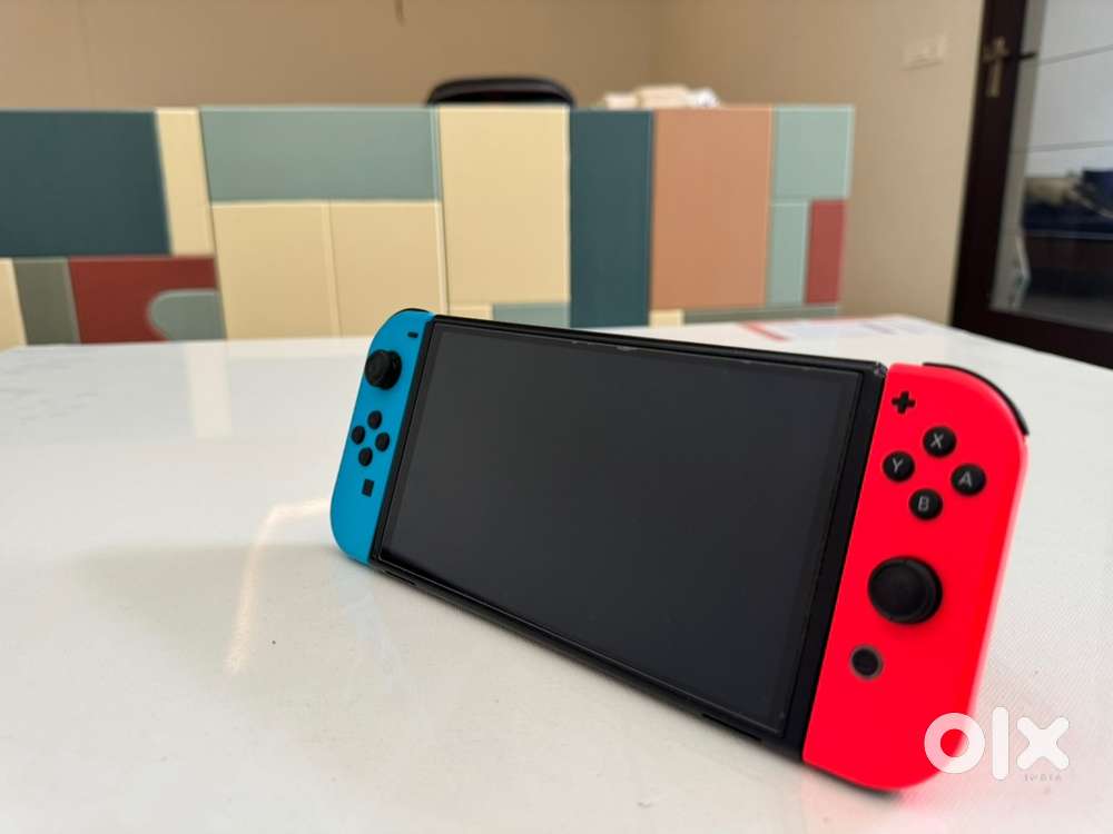 Nintendo Switch OLED 64GB (Neon Blue/Red) - Mint Condition With