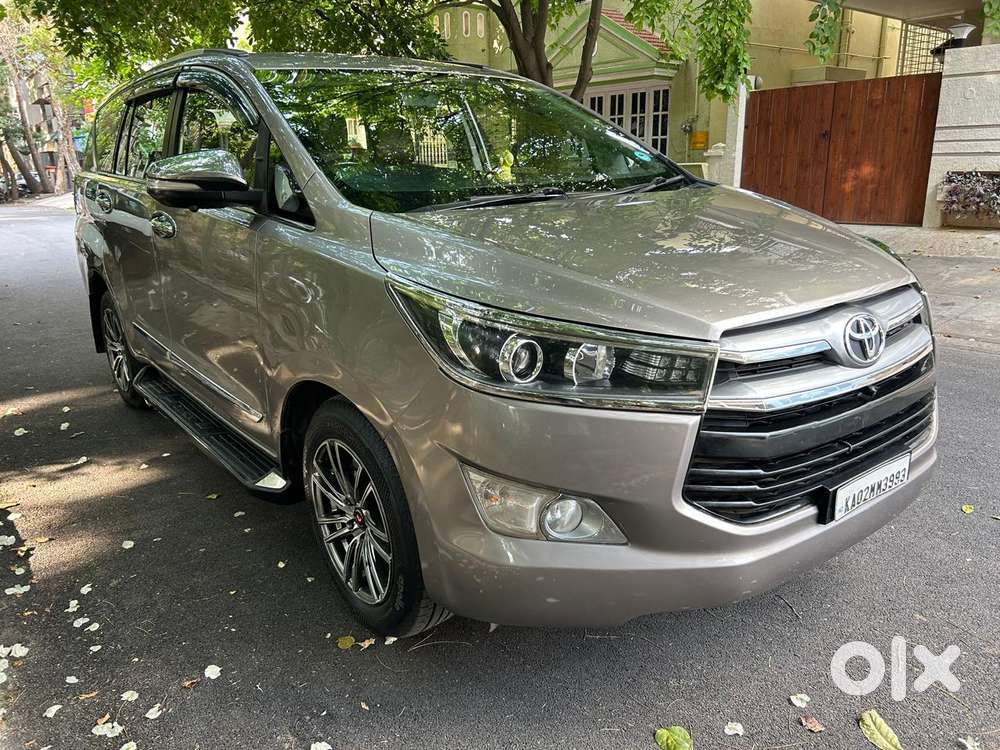 Toyota Innova Crysta 2.8 Zx At 7 Seater, 2017, Diesel