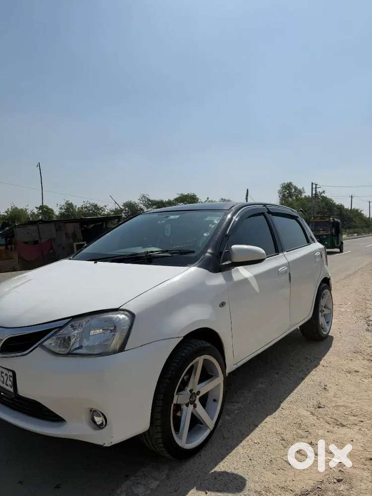 Toyota Etios Liva 2016