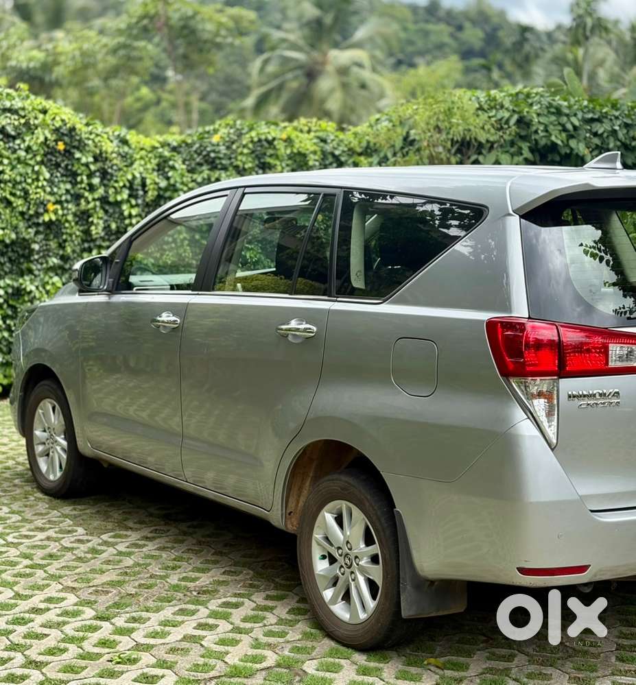 Toyota Innova Crysta 2019