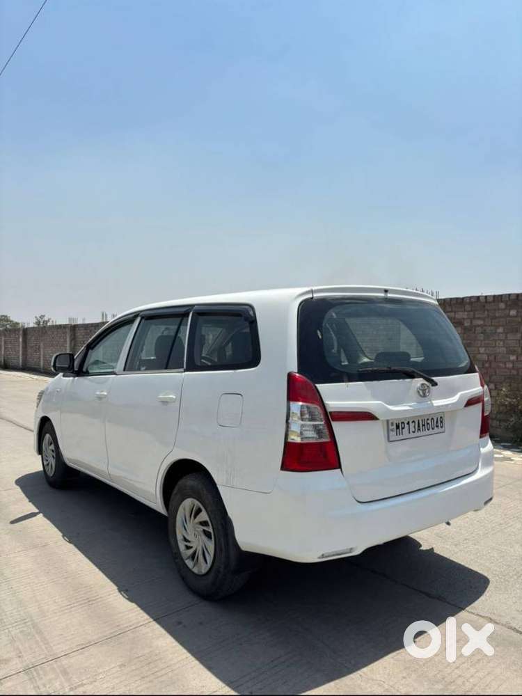 Toyota Innova 2.5 G (diesel) 7 Seater Bs Iv, 2016, Diesel