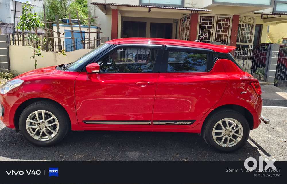 Maruti Suzuki Swift 1.3 Zxi, 2023, Petrol