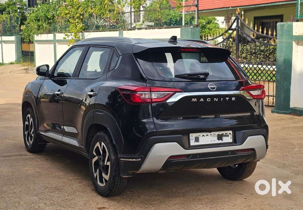 Nissan Magnite Kuro Edition 1.0 Turbo Petrol Cvt, 2023, Petrol