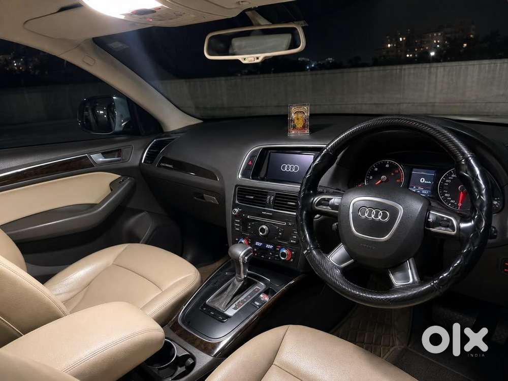Audiq5 2.0tdiquattro  14end  2ndowner  Mint  Pune No Have Litte Work