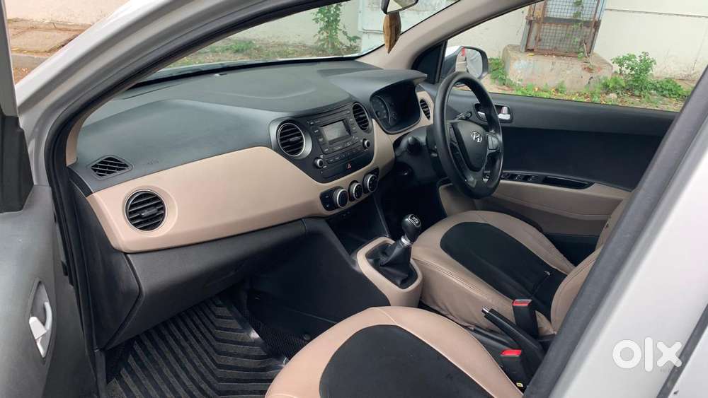 Hyundai Grand I10 Sportz, 2016, Petrol