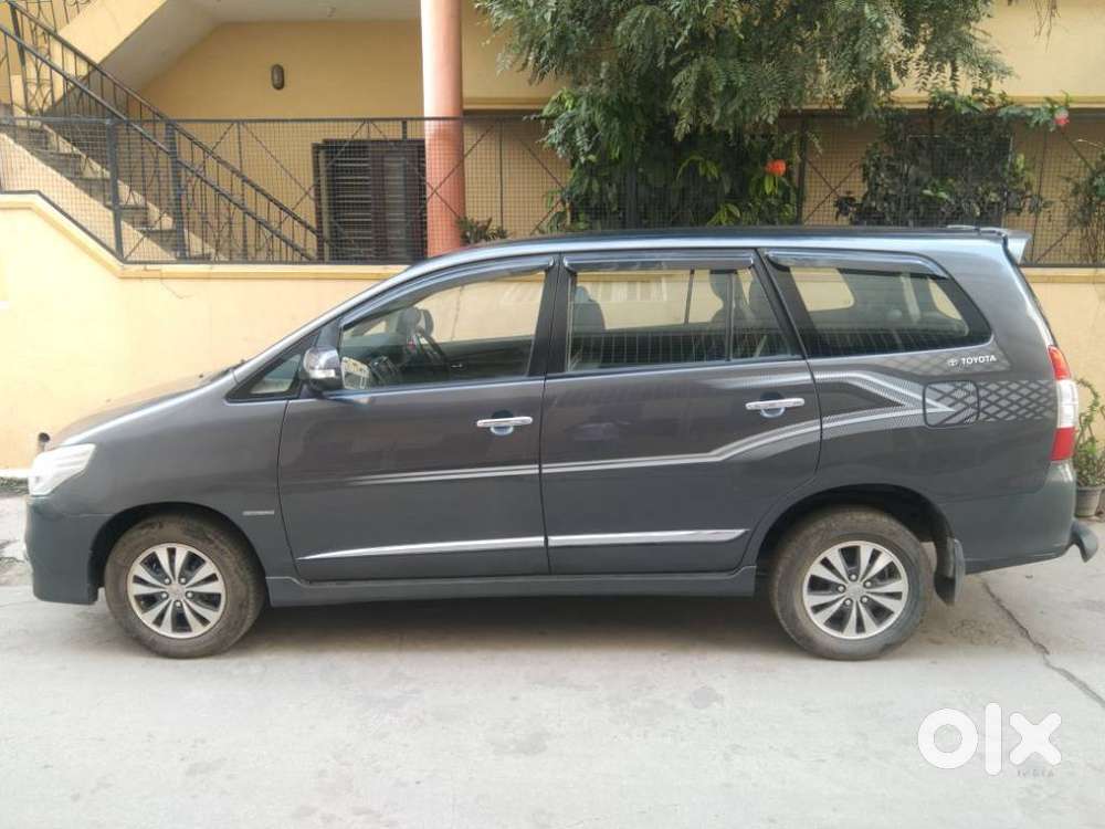 Toyota Innova [ ] 2.5 V Diesel 7 Str, 2015, Diesel