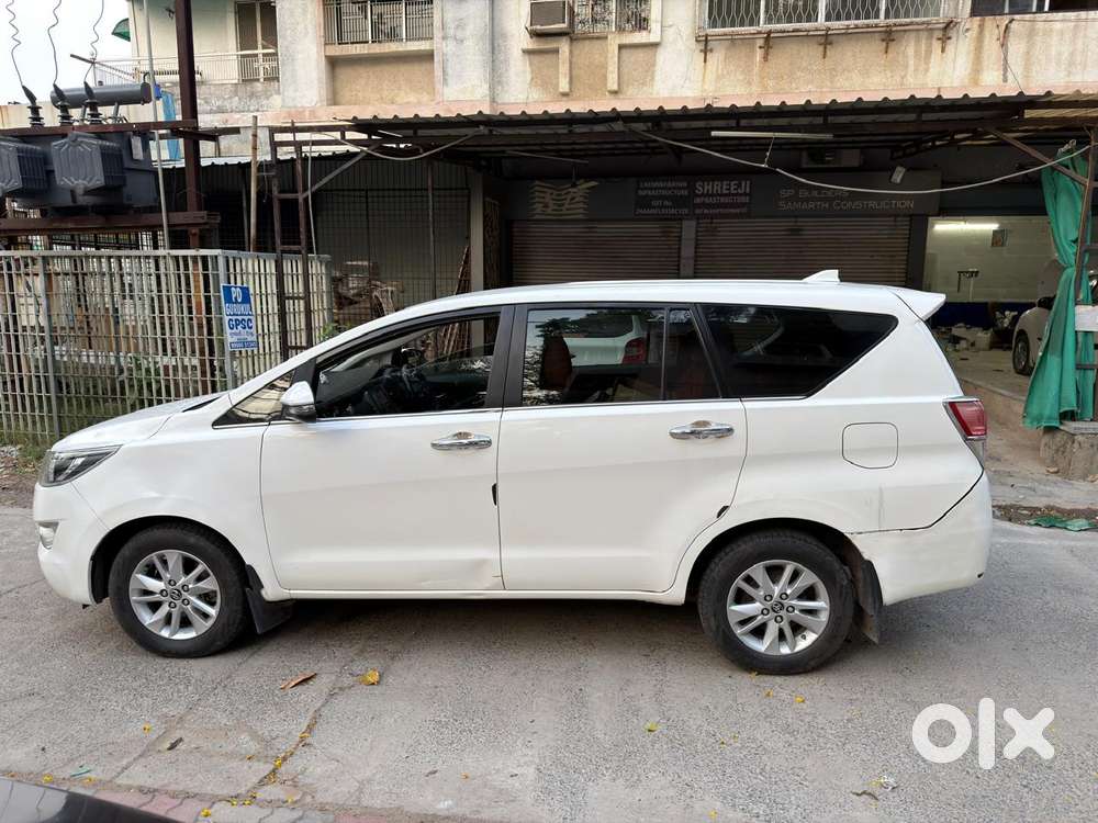 Toyota Innova Crysta 2.4 G Plus Mt 8 Str, 2019, Diesel