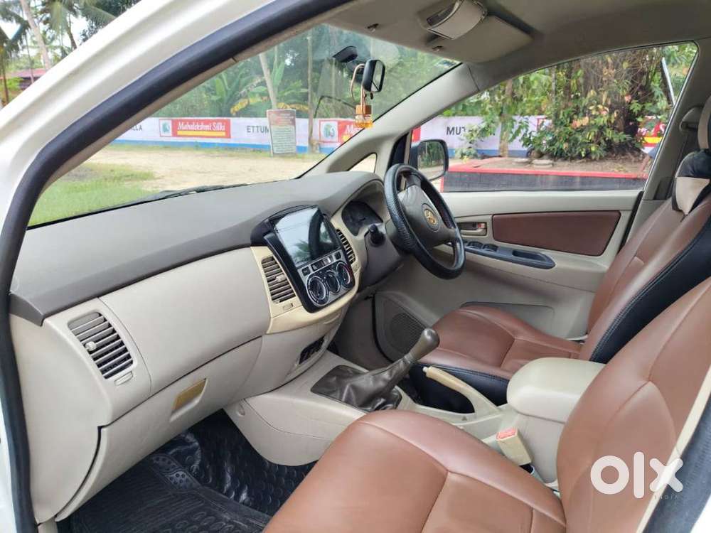 Toyota Innova G4 (8 Seat) Original Kerala