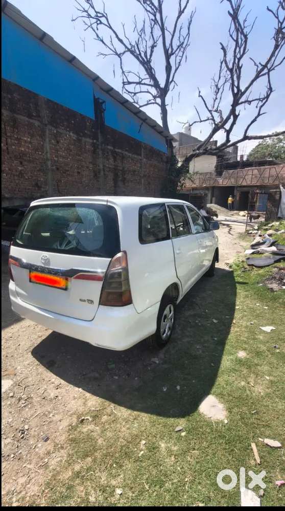 Toyota Innova 2012 Model 2.5 G Diesel 7 Seater - Well Maintained Car