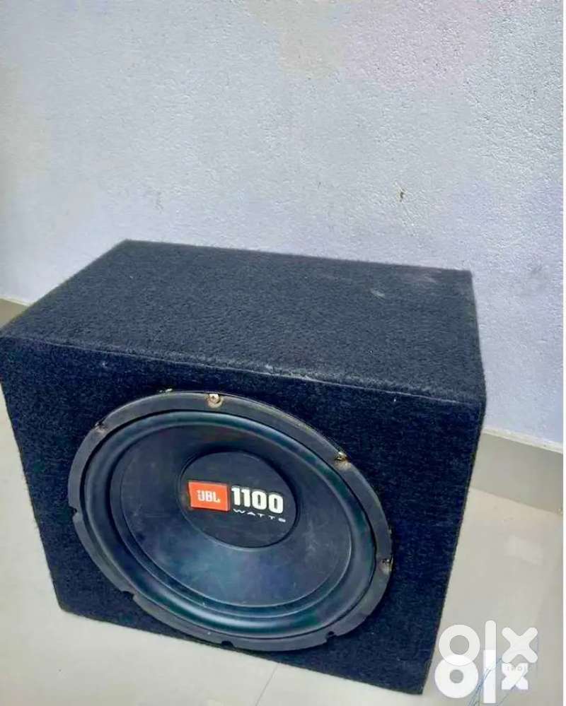 SUBWOOFER WITH AMPLIFIER JBL 1100 watts car sub woofer TVs, Video
