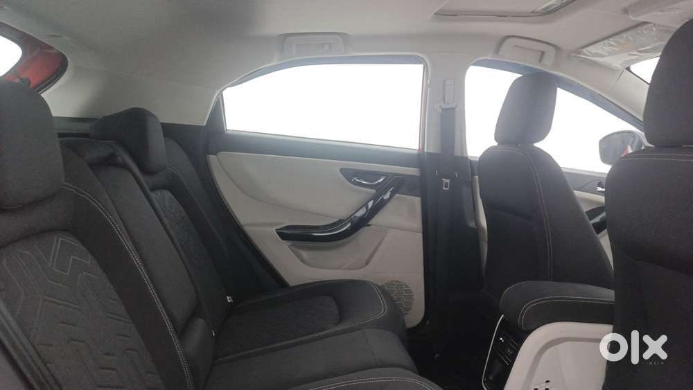 Tata Nexon 1.2 Revotron Xz Plus (s), 2023, Petrol