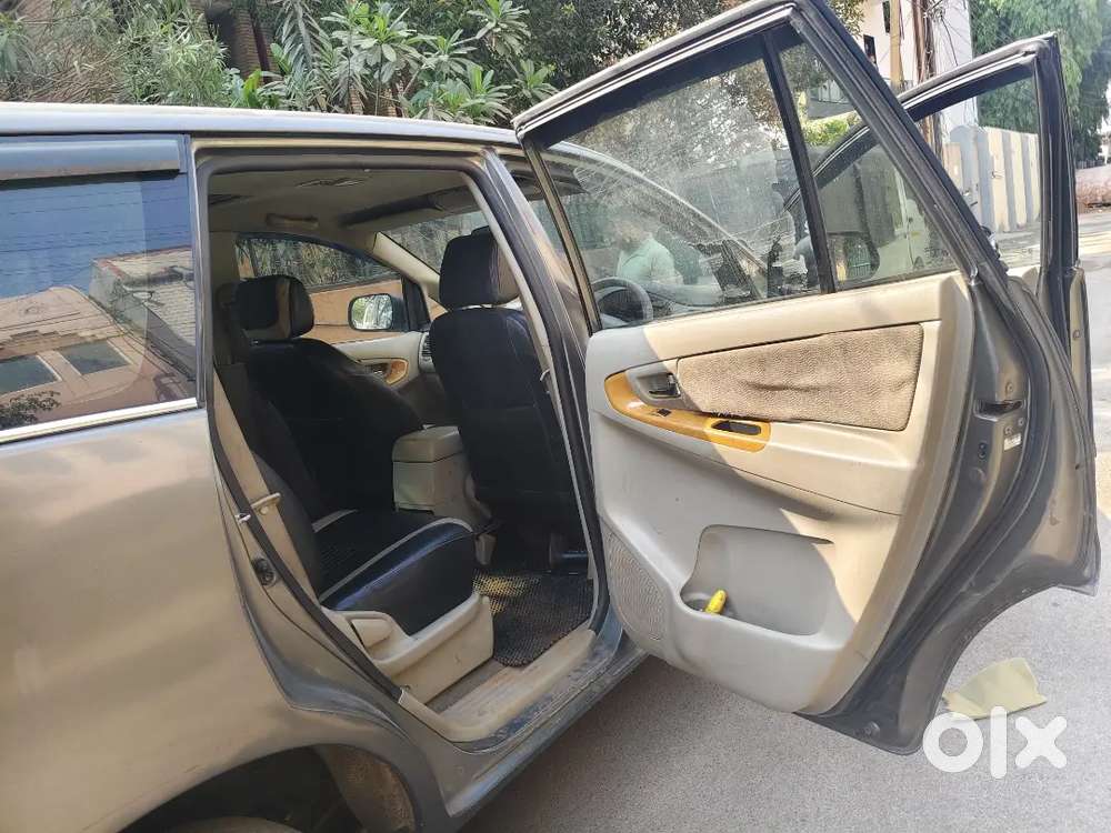 Toyota Innova 2012   Vip1234