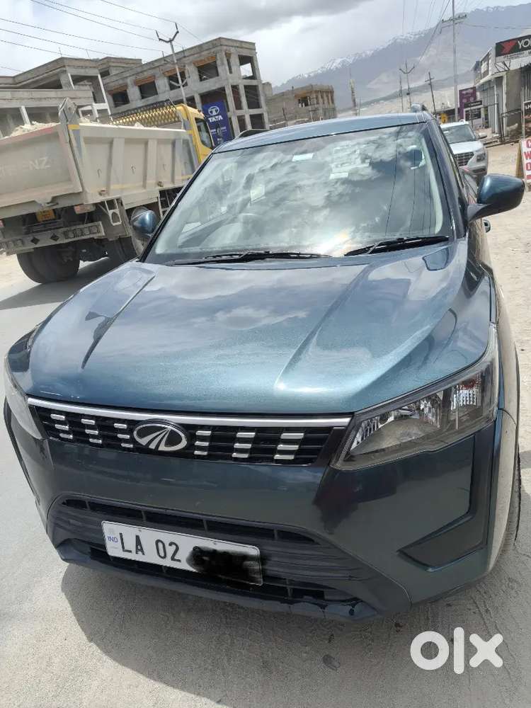 Mahindra Xuv300 2021 Petrol Well Maintained Car With Sunroof