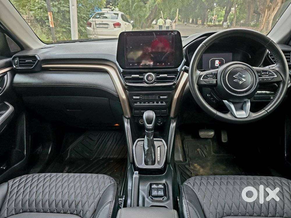 Maruti Suzuki Grand Vitara 1.5 Alpha Plus Intelligent Hybrid Ecvt, 2..