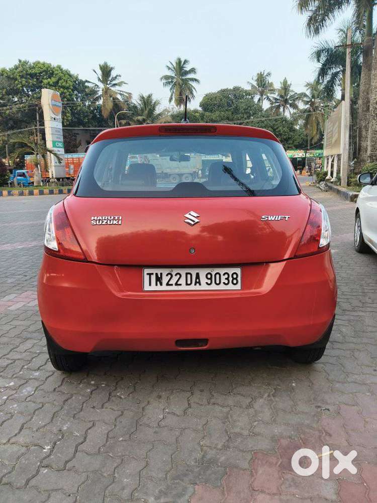 Maruti Suzuki Swift Vxi Optional, 2015, Petrol