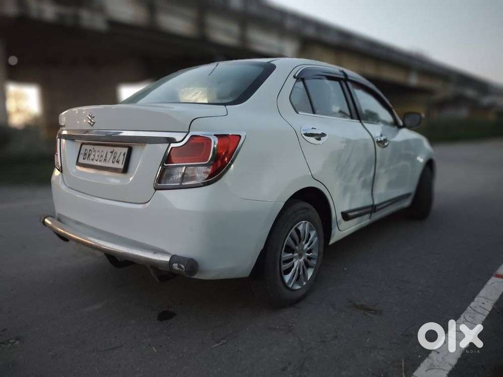 Maruti Suzuki Dzire 1.2 Vxi, 2023, Petrol