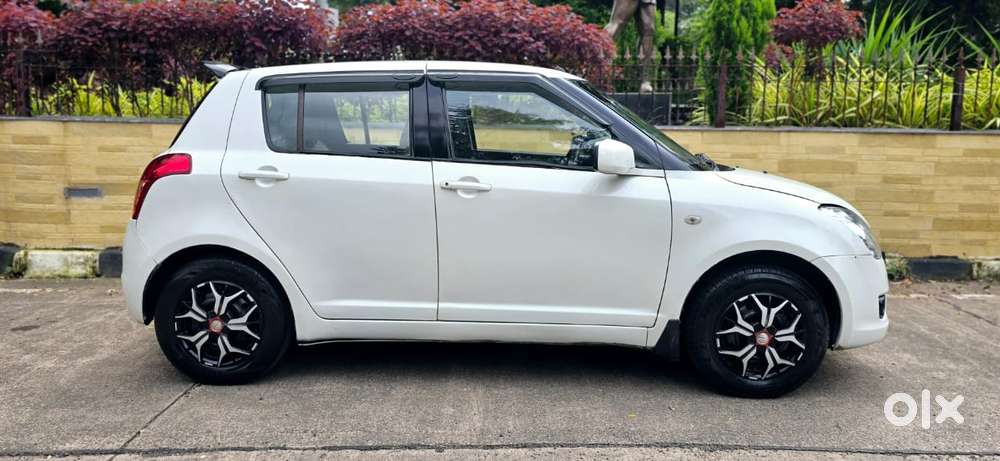 Maruti Suzuki Swift Vxi Cng, 2010, Cng & Hybrids